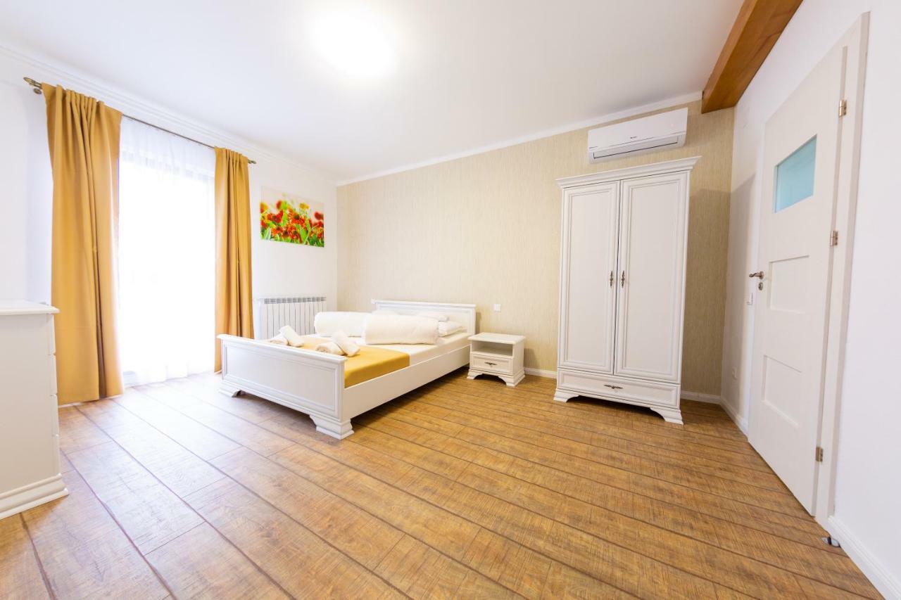 מלון אלבה לוליה Casa Cu Nuc מראה חיצוני תמונה
